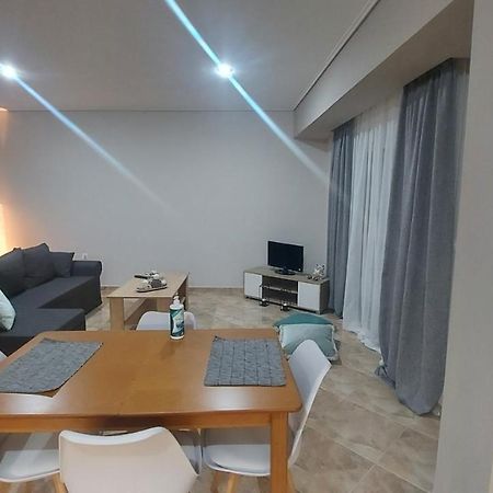 Vanas Apartment Артемида Екстериор снимка