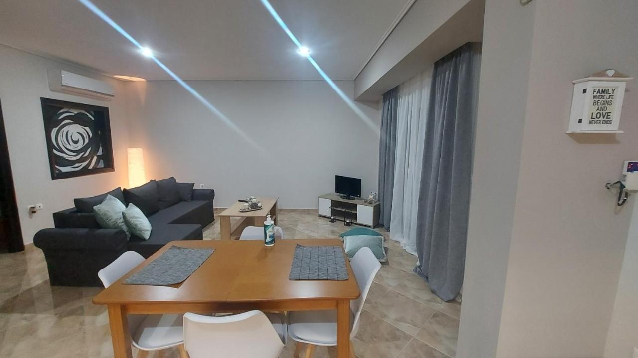 Vanas Apartment Артемида Екстериор снимка