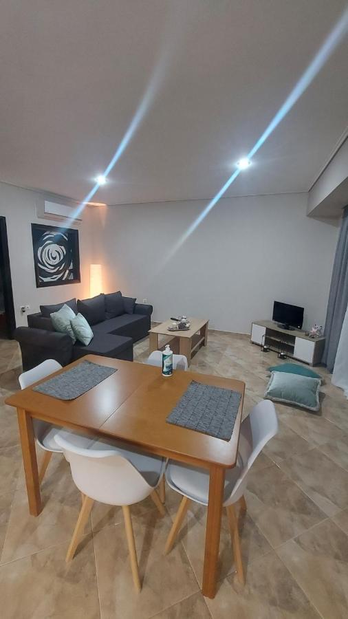 Vanas Apartment Артемида Екстериор снимка